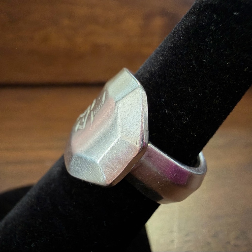 Silverware Engraved Ring - Picture 2 of 12